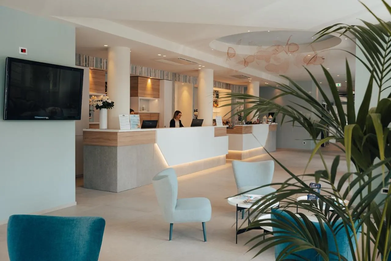 Hotel Galassia Suites & Spa Lido di Jesolo 4*,